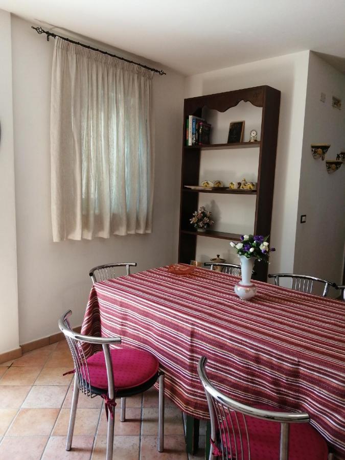 Splendida Taverna In Villa Rossano Exterior photo
