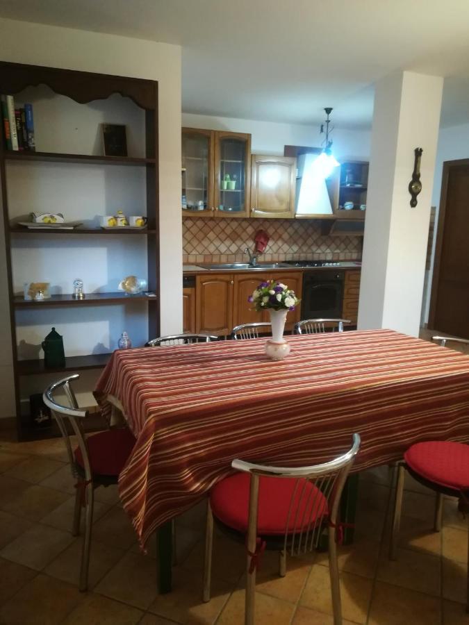 Splendida Taverna In Villa Rossano Exterior photo